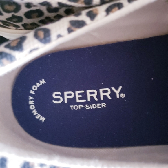 SPERRY Top Sider NWOT Memory Foam Low Top Sneakers - 9 - Picture 5 of 11